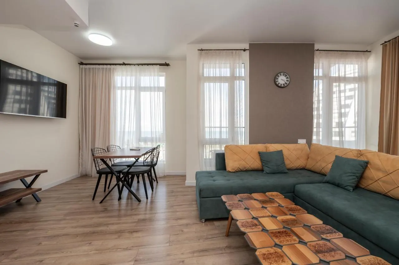 White Sails Residential Hotel Batum 4*,